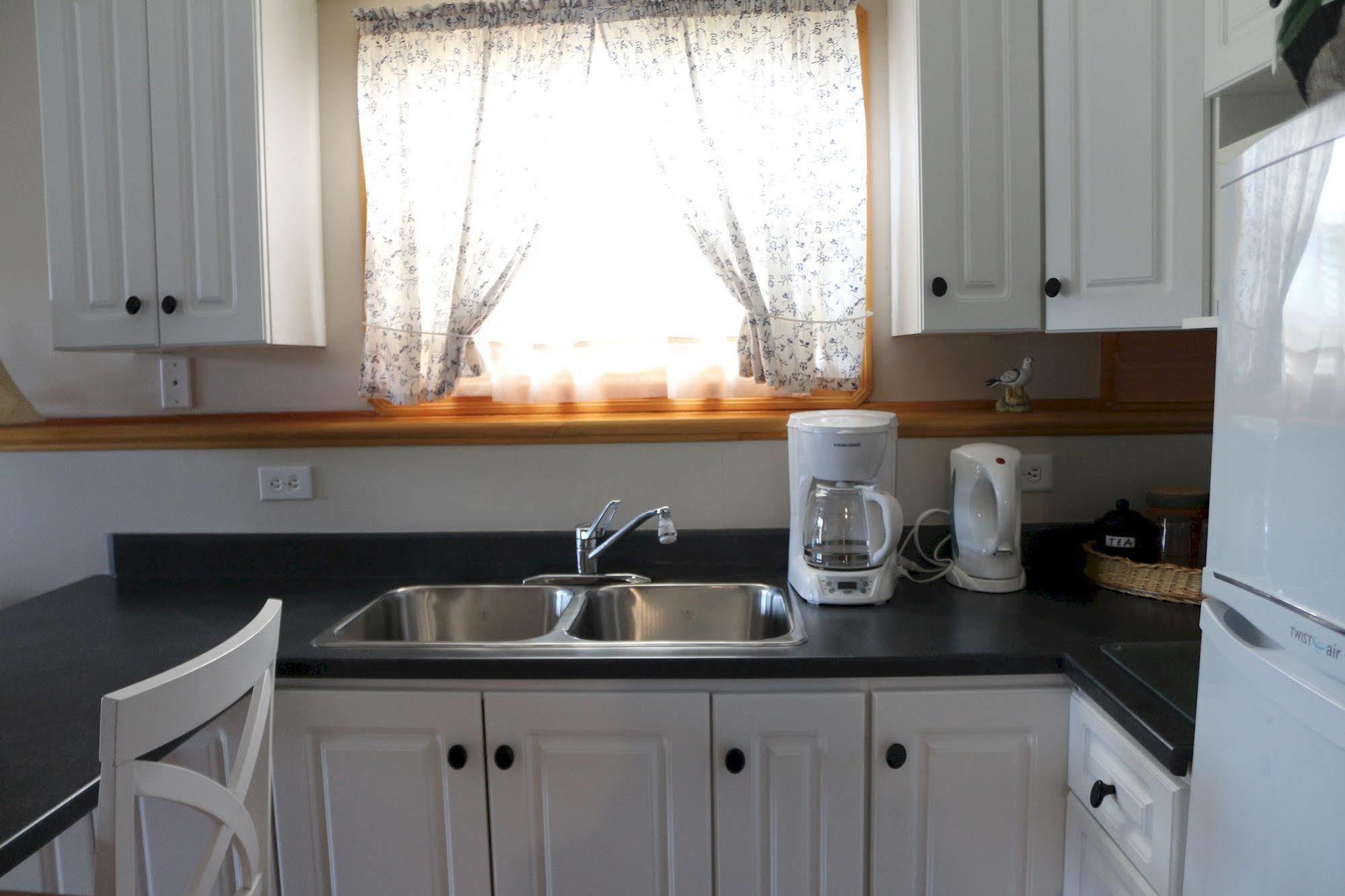 Sal'S Bed And Breakfast By The Sea Herring Cove Eksteriør billede